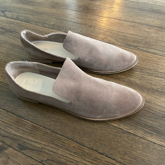 Levity Carla Loafer Women’s size 11 Tan Suede - Picture 2 of 5